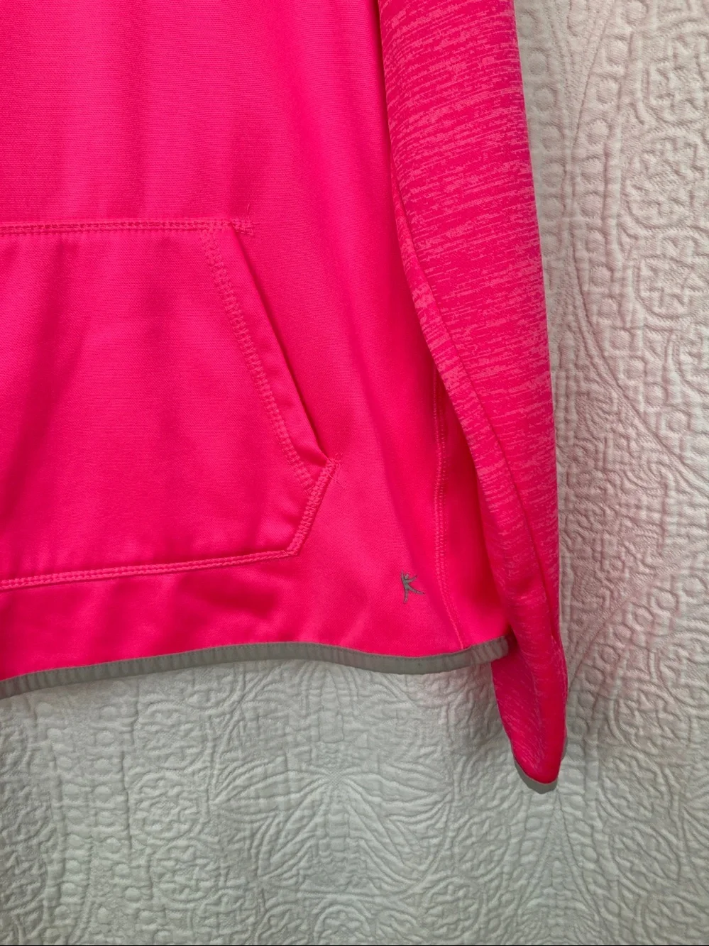 Danskin Now Women’s Neon Pink Pullover Hoodie sz Medium